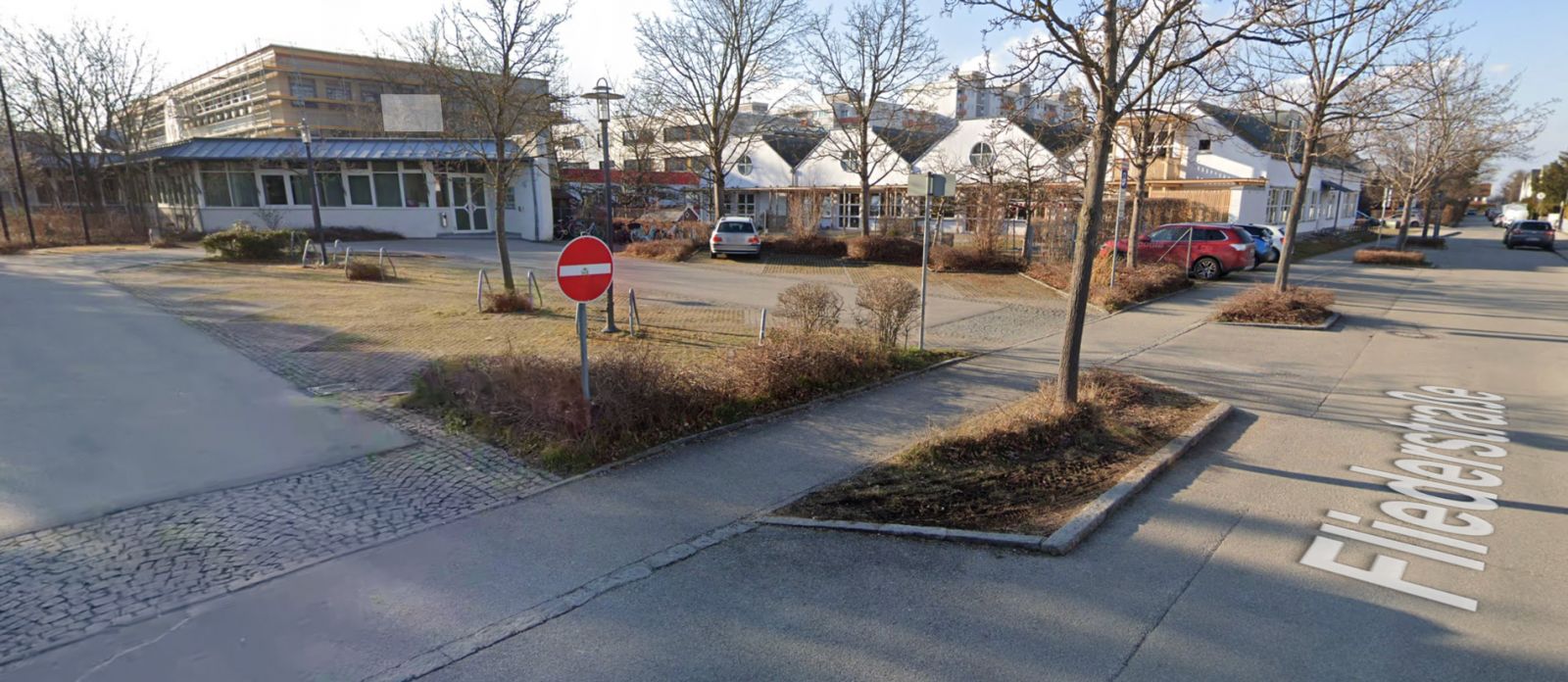 Anfahrt Halle über die Fliederstraße